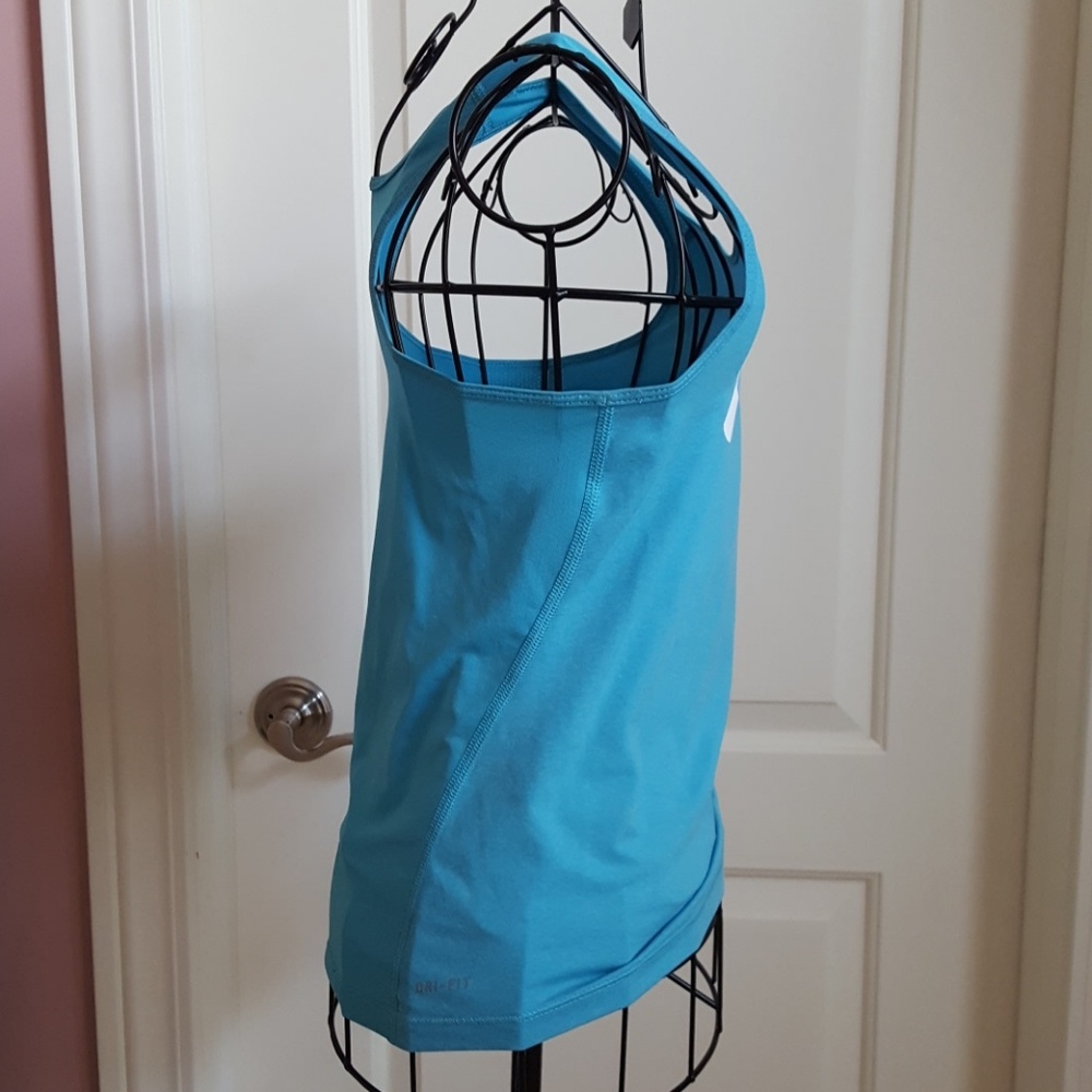 Nike Training Tank - Picture 3 of 5